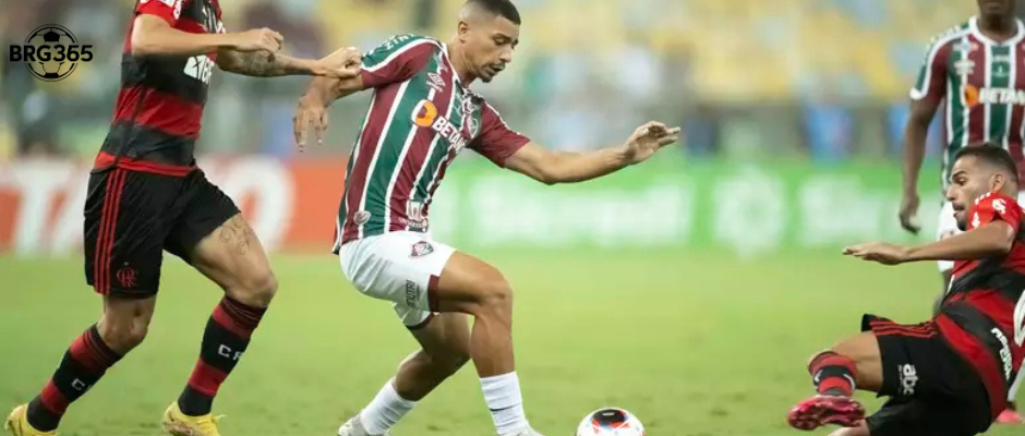 Fluminense x Flamengo: Fluminense vence Flamengo por 2 a 0 e ajuda na luta contra o rebaixamento